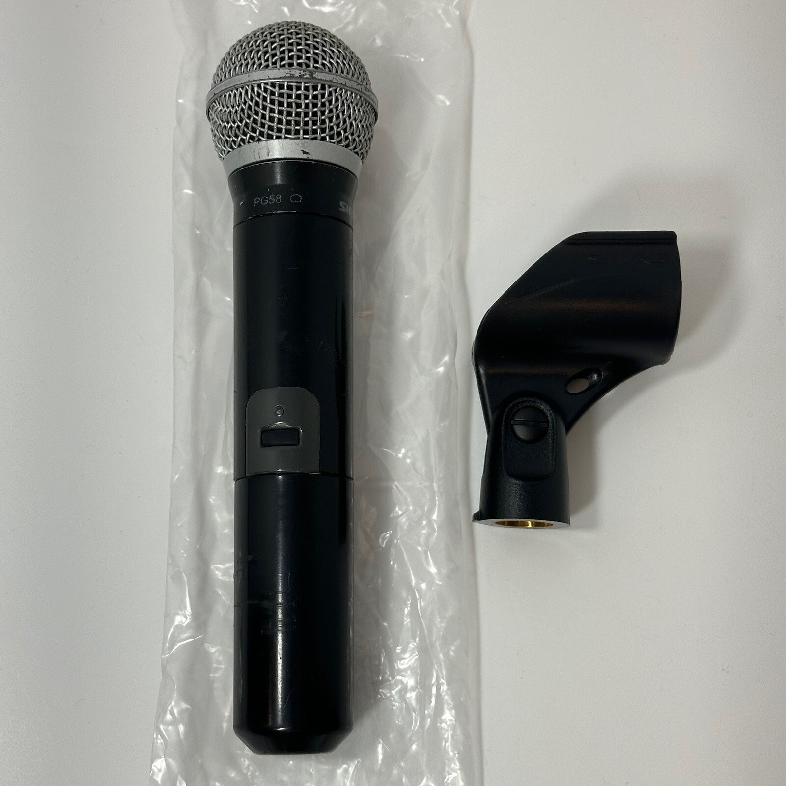 Shure PG2 Wireless Microphone Transmitter with PG58 H7 536548 MHz