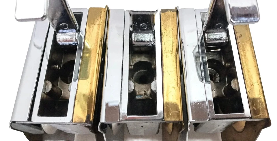 Lote De Colección 3 Tiradores de Puerta Corredera de Bolsillo Latón y Cromo Montaje Al Ras 2 1/2" x 2 3/4" Foto 3 de 4