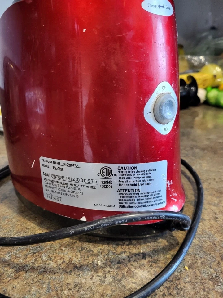 Соковыжималка холодного отжима вертикальная жевательная Tribest Slowstar SW-2000 - Изображение 3 из 4