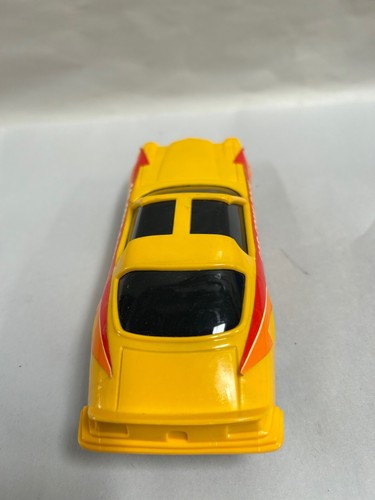 Vintage Plastic 1981 Buddy L Corp. Car Come Back Yellow Camaro Toy Model (A4) - Picture 3 of 11
