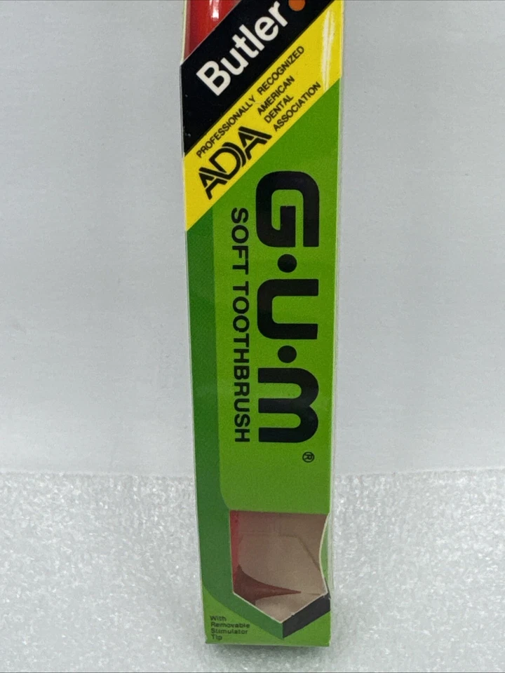 Escova de Dentes Butler GUM 411 Adulto 4 Fileiras Macia Arredondada Ponta de Veludo Nylon Vermelho Vintage - Imagem 3 de 4