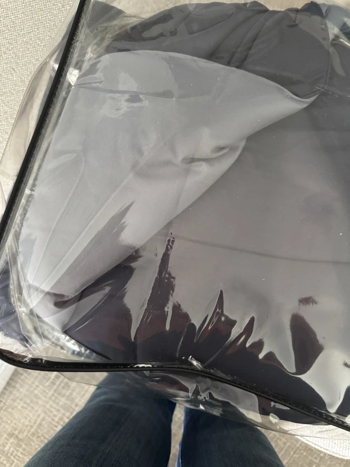 Living Quarters 100% 豪华微纤维羽绒替代大号双面... — 第 2/3 张图片