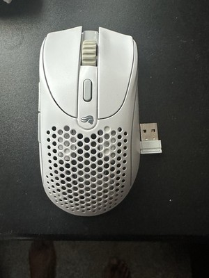 Glorious PC Gaming Race Model D Wireless Gaming Mouse - Matte White