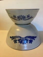 Set of 2 Vintage Pfaltzgraff Yorktowne Nesting Mixing Serving Bowls 8" & 10"
