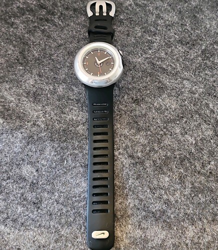Nike Triax Quartz Analog Sport Watch Date Black Dial Rubber Strap 40mm 100m