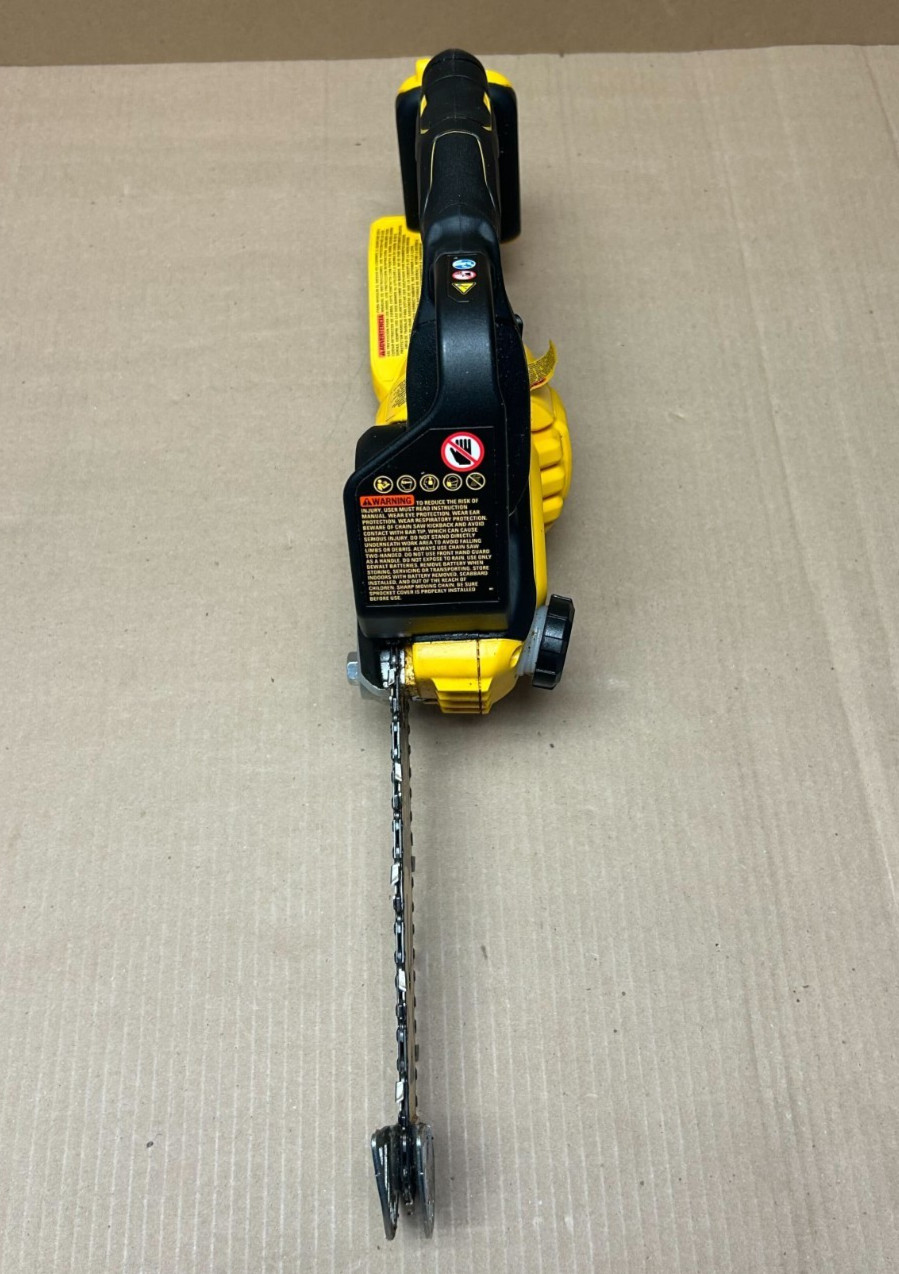 [Used] (DCCS623B) DeWALT 20V MAX* 8 in. Brushless Cordless Pruning Chainsaw