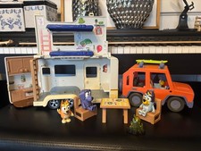 Bluey Ultimate Caravan Adventures Play Set w/ Jeep, Camper  Figures Toy