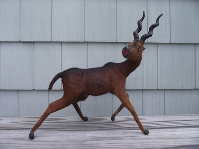 ANTIQUE/VINTAGE HAND STITCHED MINIATURE AFRICAN TAXIDERMY ANTELOPE TWISTED HORN