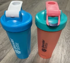 Blender Bottle 28 Oz With Mixer Balls Pink And Blue Lot Used