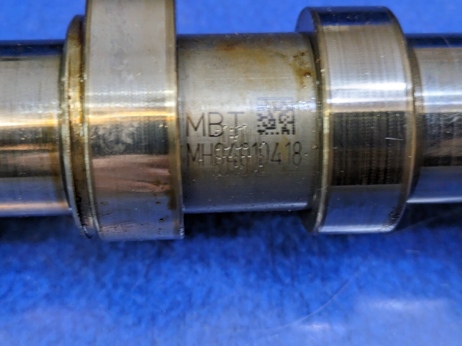 oem camshaft outlet right Bentley Continental 6.0 W12 exhaust cam shaft