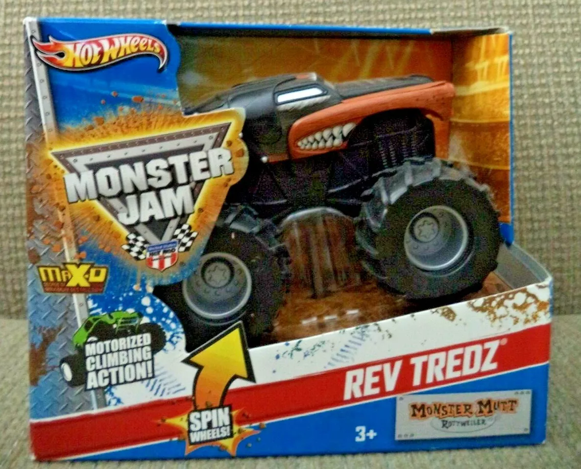 HOT WHEELS MONSTER JAM REV TREDZ MONSTER MUTT ROTTWEILER 2012
