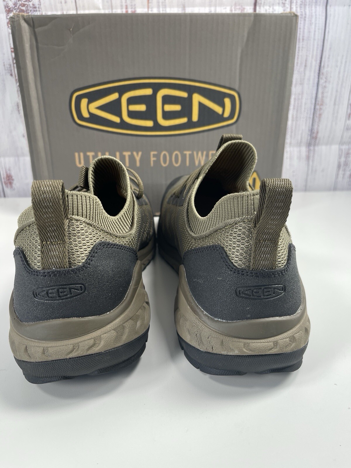 Sneaker KEEN uomo Arvada Shift da lavoro punta in carbonio taglia 8 EE larghe usate in ottime condizioni