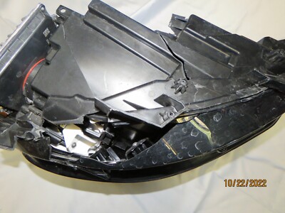 Headlight Left LH Driver Jeep Cherokee 2019-2022 68275945AH OEM  