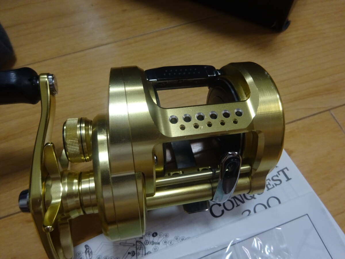 Shimano 18 Calcutta Conquest 400 Gear Ratio 6.2:1 Right