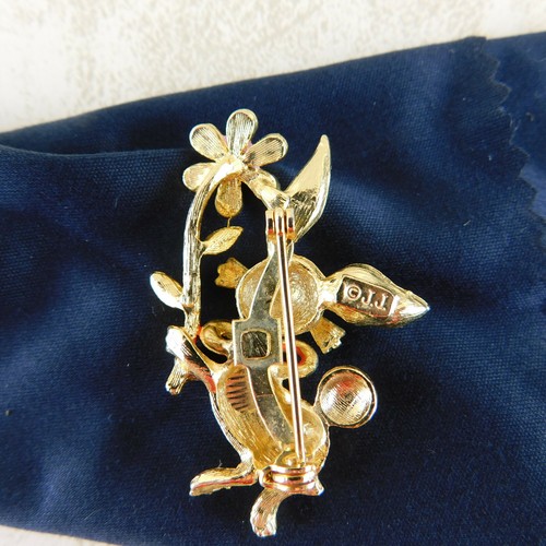 (4) Vintage ESTATE Lot of Brooches Pins ~ One Signed JJ - Gold Tone - Picture 3 of 12