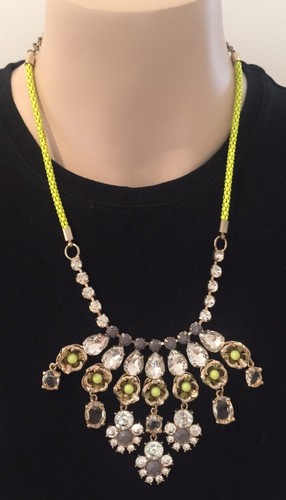 J CREW - Neon Yellow Rose Crystal Statement Necklace NWOT *New without Tags* - Picture 2 of 7