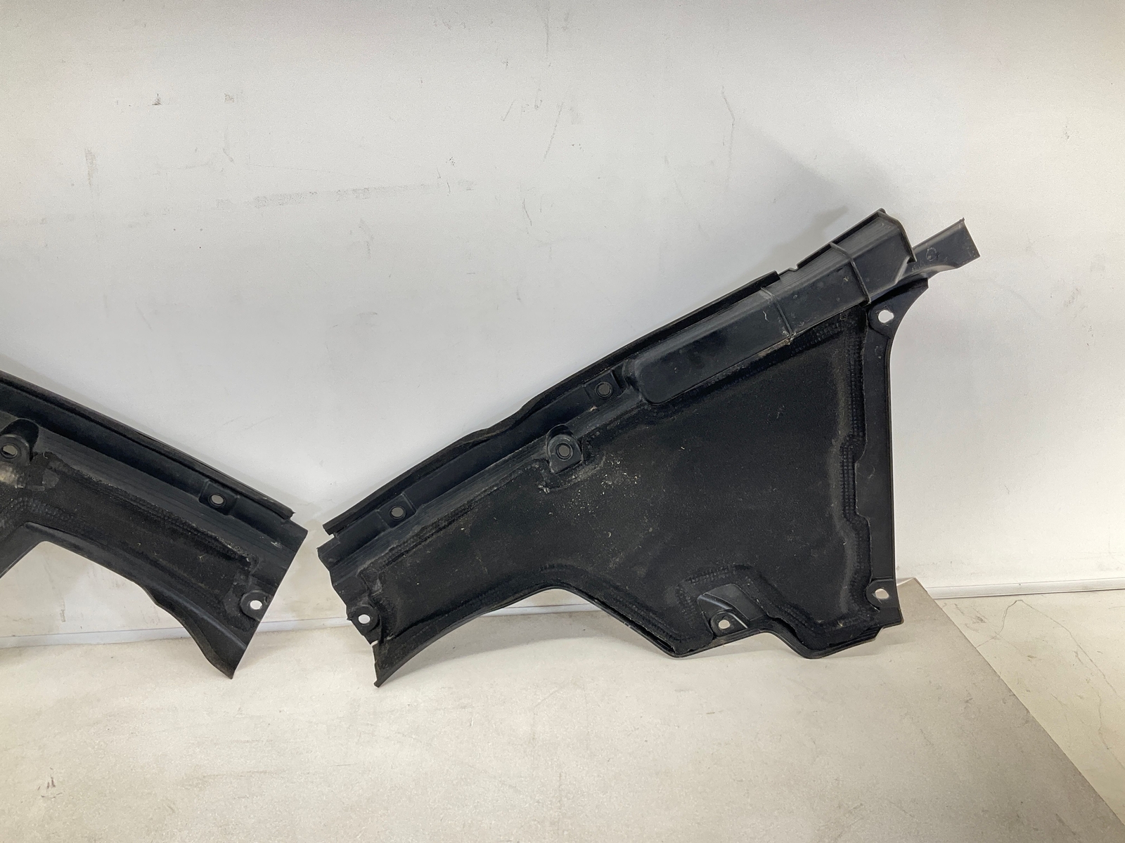 17-20 MASERATI Levante Left Driver & Right Passenger Engine Bay Cowl Panel Cover