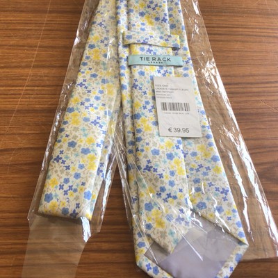 Krawattenhalter 100% Seide Blumen Krawatte~Neu mit Etikett~ UVP 39,95 ~8cm breit 146cm lang~blau gelb
