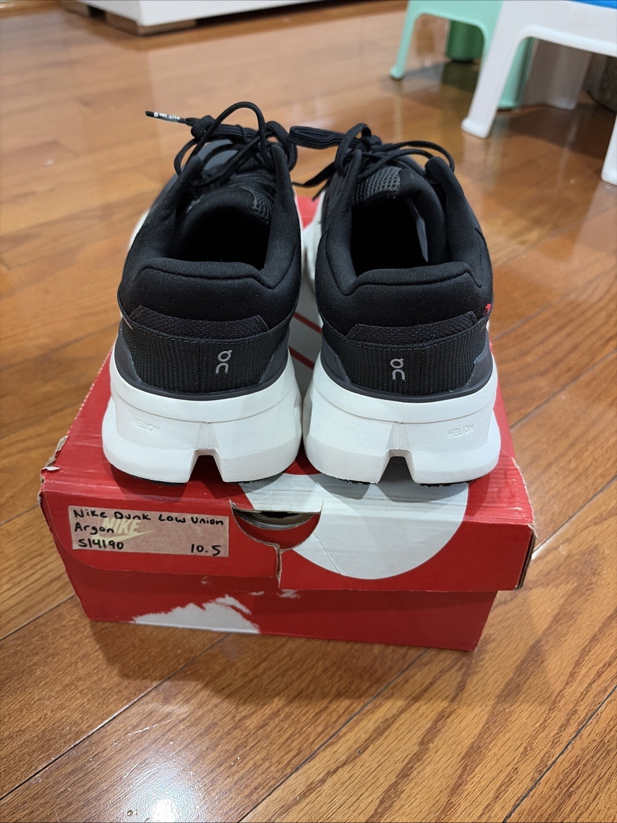 Size 10.5 - ON Cloudrunner 2 Eclipse Black - image 3