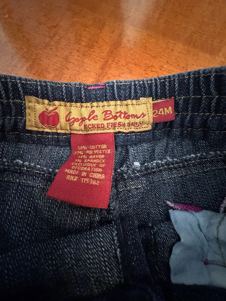 Pantalones de mezclilla para niñas pequeñas 24 meses con detalles bordados azul 24M NUEVO Foto 4 de 4