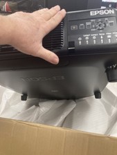 Epson PowerLite Pro Z8255 Home Theater Projector