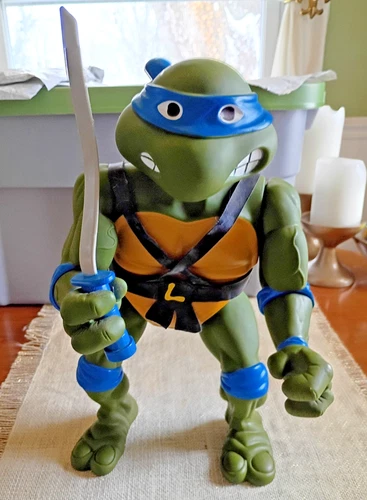 Giant Size Leonardo TMNT Complete 1989 Action Figure Vintage Playmates