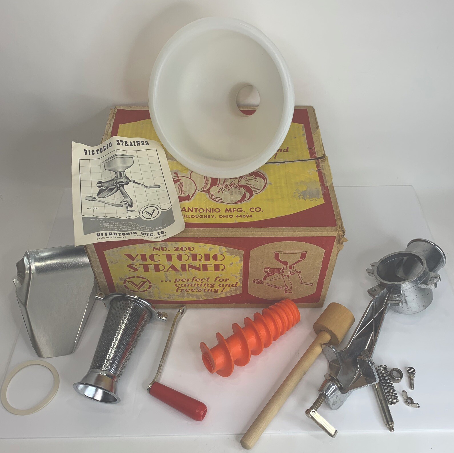 VTG Victorio Vitantonio Model 200 Tomato Food Strainer Canning Juicer w/ Box eBay