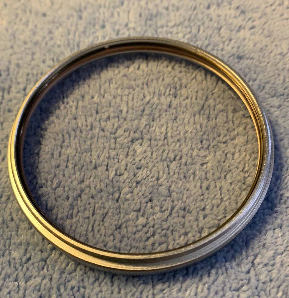 Canon 62mm Skylight 1x filter Screw On Type With Plastic Case Vintage Japan - Image 2 of 4