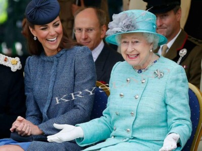 HER MAJESTY THE QUEEN ELIZABETH II FOTO SELTEN