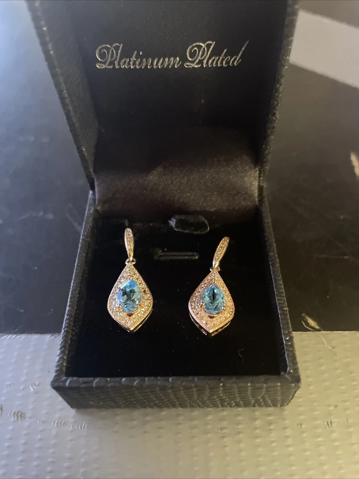 Juego de pendientes Gold Coast enchapados en platino lágrima azul aguamarina Foto 2 de 4