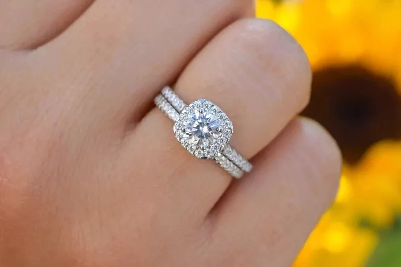 Round solitaire with square halo sale