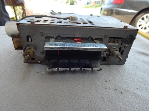 Vintage 1950's/60's? Corvette? Wonderbar AM Radio Parts Estate Find