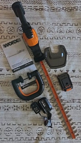 WORX WG261.9 20V Cordless 22" Hedge Trimmer-Tool, Battery Included, Some Scuffs - Picture 2 of 5