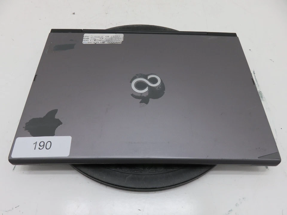 FUJITSU LifeBook T904 Laptop Intel Core i5-4300u 2GB Ram No HDD or Battery - Image 2 of 4