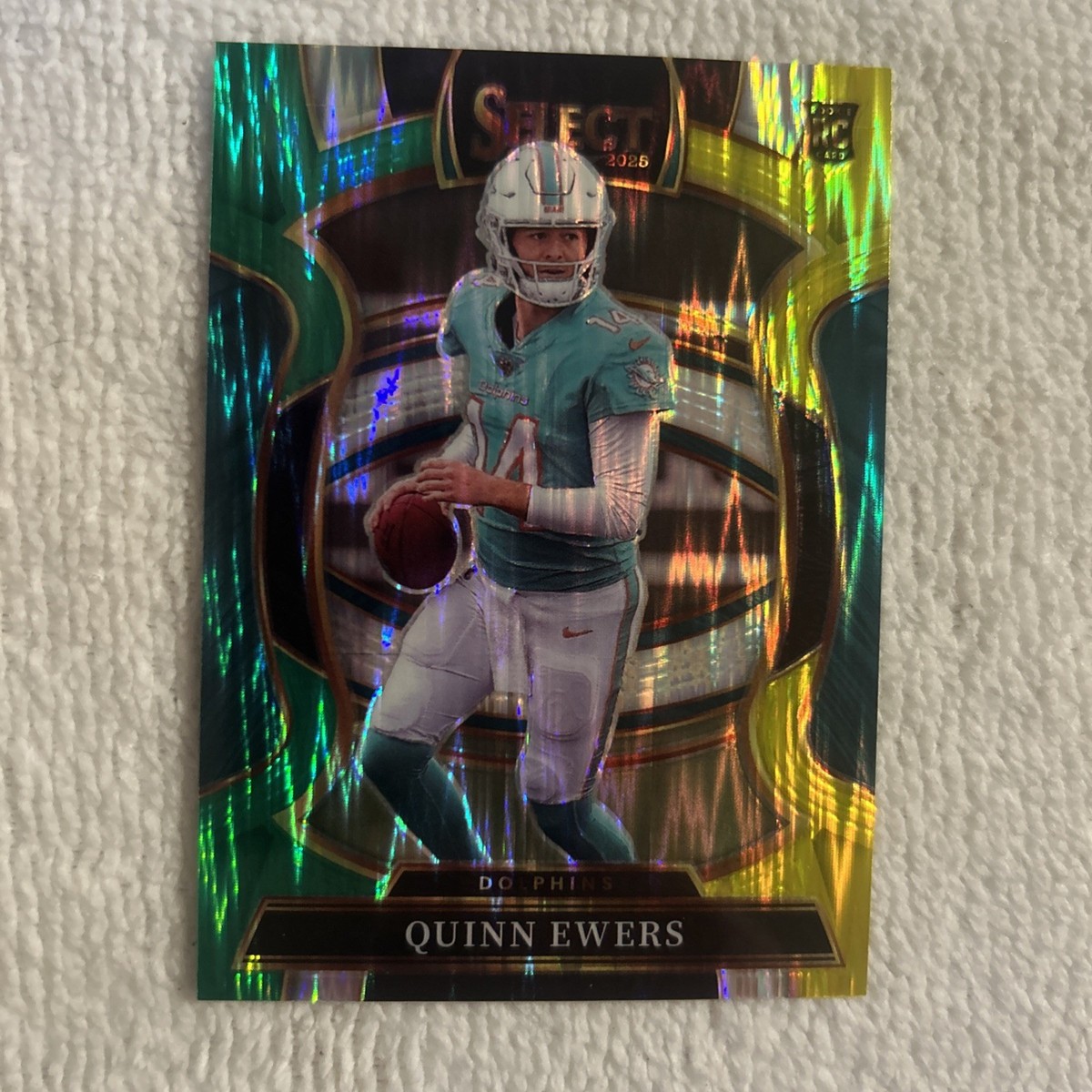 2025 Panini Select - Concourse Quinn Ewers #82 Green & Yellow