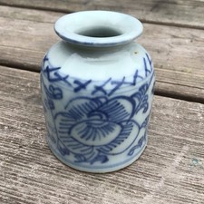 Antique Chinese Blue & White Floral Hand Painted Porcelain Ink Bottle Jar Vase
