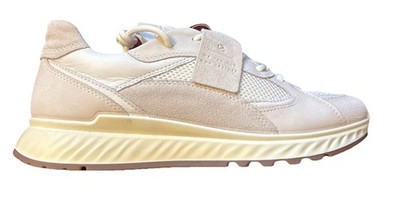 RTLS $170 ECCO ST 1 W WOMENS  WHITE  SNEAKERS SZ 38 (US 7 -7.5)
