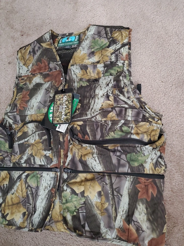 Master Sportsman Outdoor Camo Hunting Vest Sherbrooke With Seat Cushion Size... - Image 3 of 4