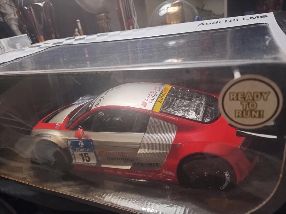 Rastar 1:18 Audi R8 LMS Performance Remote Control Toy Car - Image 3 of 4