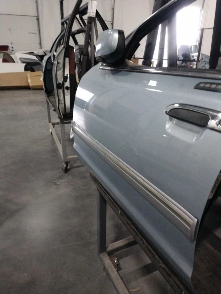 Driver Front Door With Keyless Entry Pad Fits 03-11 CROWN VICTORIA 584370 - Imagem 2 de 3