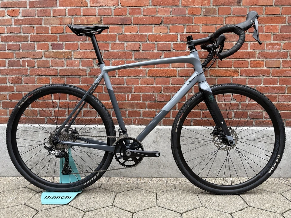 NEW! Bianchi Impulso Allroad Disc Gravel/Roadbike/Shimano GRX 2x11/Size 61