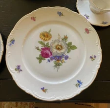 1-Mitterteich Bavaria salad/Dessert Plate Meissen Floral Gold Trim Germany 8”