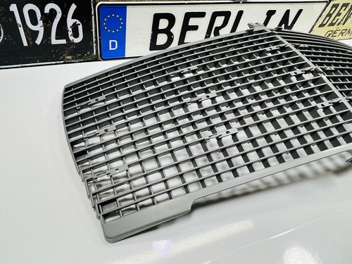 Mercedes Benz W126 Inner Radiator Grille A1268880423 Genuine NOS - Picture 3 of 9