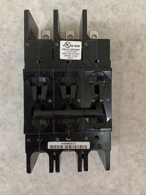Carrier / Factory Auth Parts HH83XB321 Circuit Breaker 3-Pole, 240V