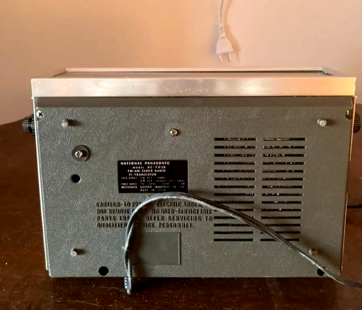 Panasonic Flip Alarm Clock FM AM Radio RC-7021 Tested WORKING