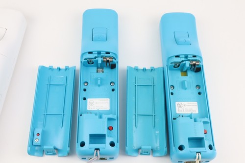 4 Nintendo OEM Official Wii Remote Motion Plus Controller Tested Blue & White - 第 9/10 張圖片