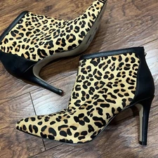 Adrienne Vittadini Heels SZ 7 Animal Print Ankle Boots Stiletto Booties Leather