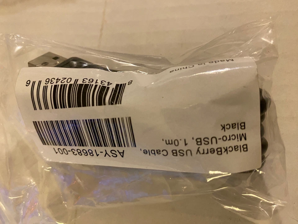 Accesorios originales BlackBerry adaptadores de auriculares estéreo con cable USB Foto 2 de 4