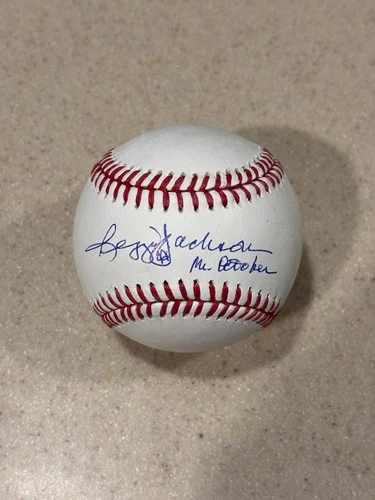 Reggie Jackson signed OML baseball w/ Mr. October inscription ** Beckett **