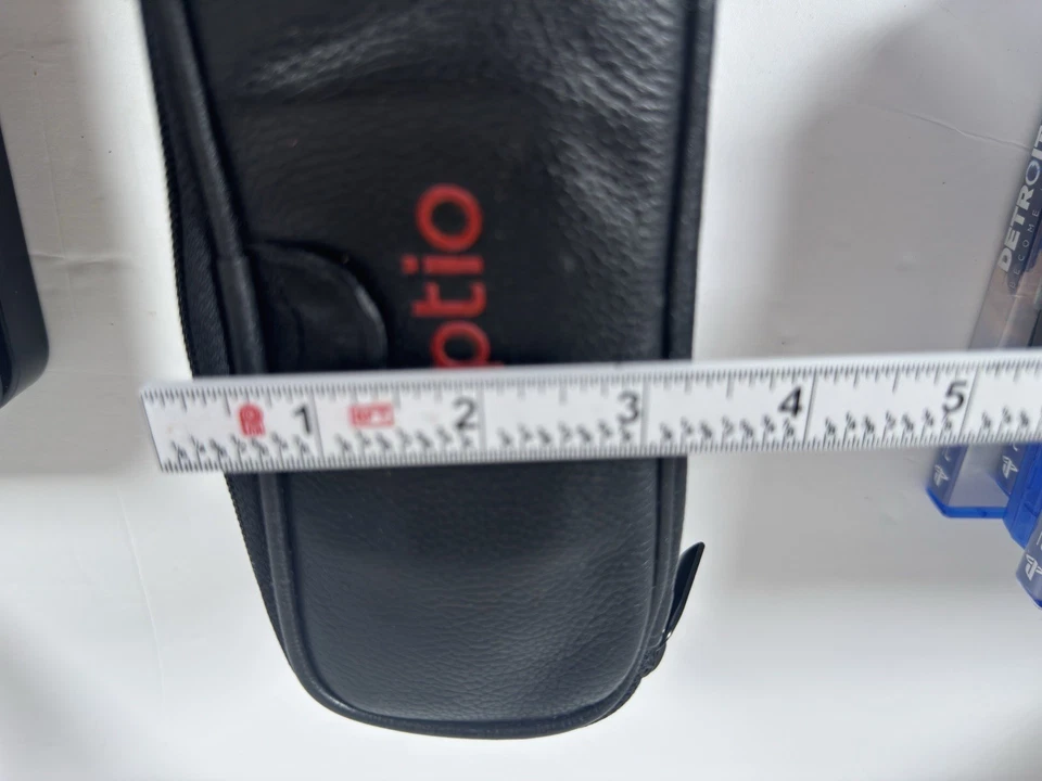 Pentax Genuine Leather case for Optio - ideal Size for a Pentax Q and extra lens - Image 3 of 4